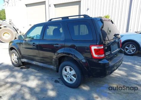 2011 Ford Escape Xlt z USA, uszkodzony, nr VIN 1FMCU9D72BKA12103